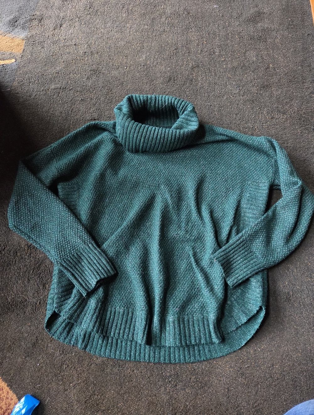 Staccato Dark Green Knit Hat with Pom